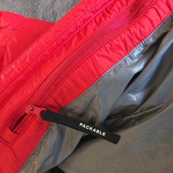 Canada Goose | Red Abbott Hoody - Picture 11 of 15